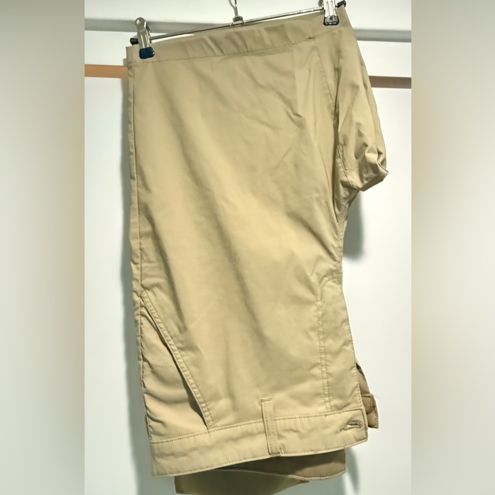 Bundle - 3 pairs of men’s flat front shorts Gap/Eddie Bauer.